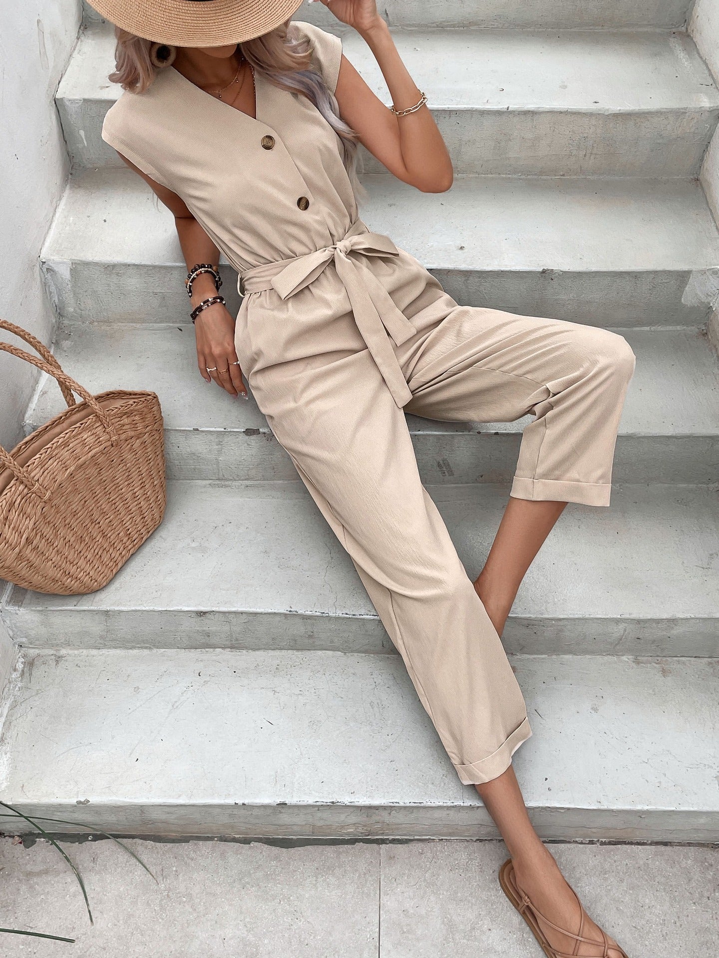 Summer sleeveless V-neck women's pants with a cropped waist jumpsuit