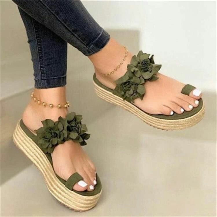 Plus size women's shoes sandals