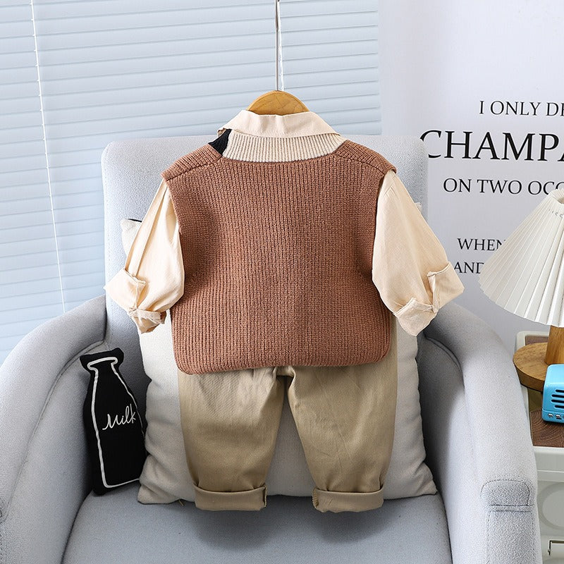 Boys woolen bear vest long sleeved three piece suit autumn new small and medium sized boy baby fashion long sleeved suit trendy