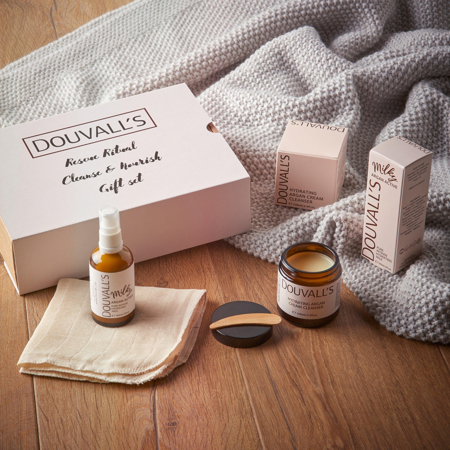 Rescue Ritual Cleanse & Nourish Gift set | box